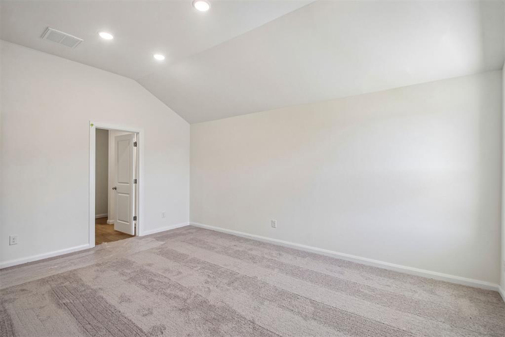 1204 E Ruger Lane Property Photo 16