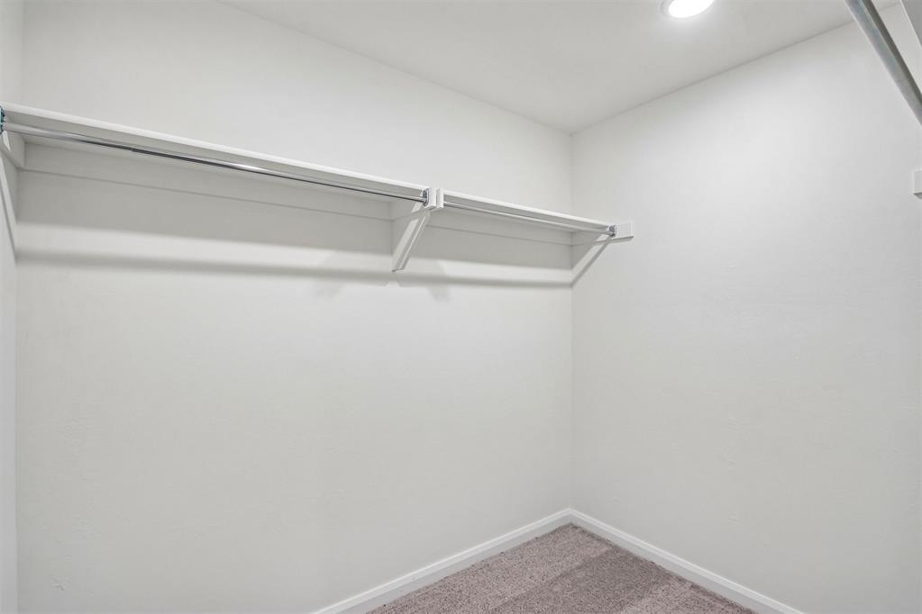 1204 E Ruger Lane Property Photo 19