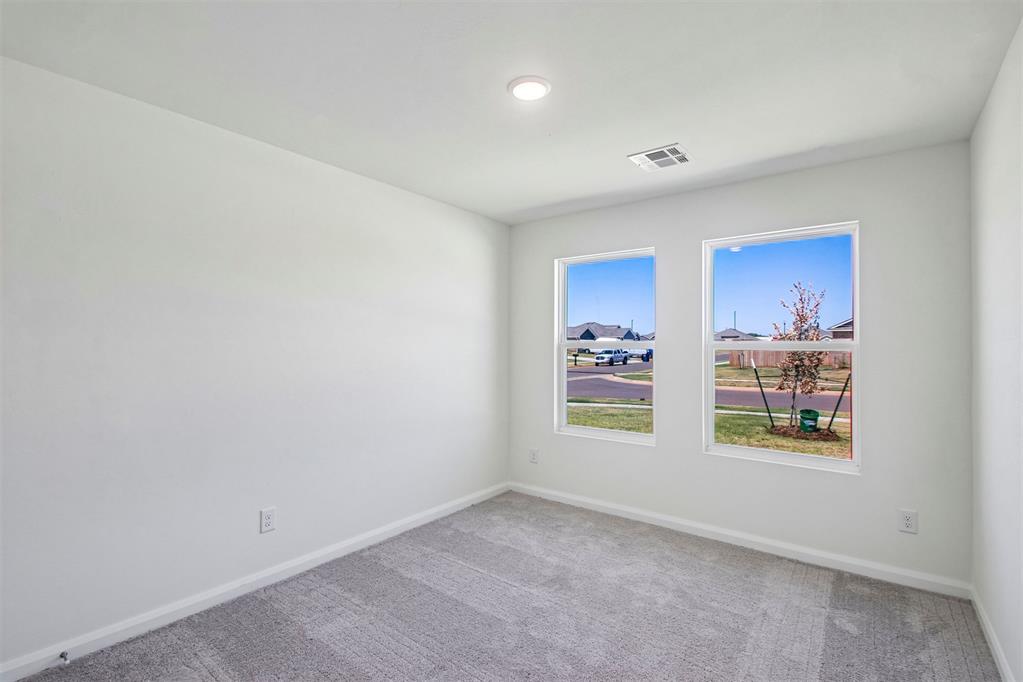 1204 E Ruger Lane Property Photo 22