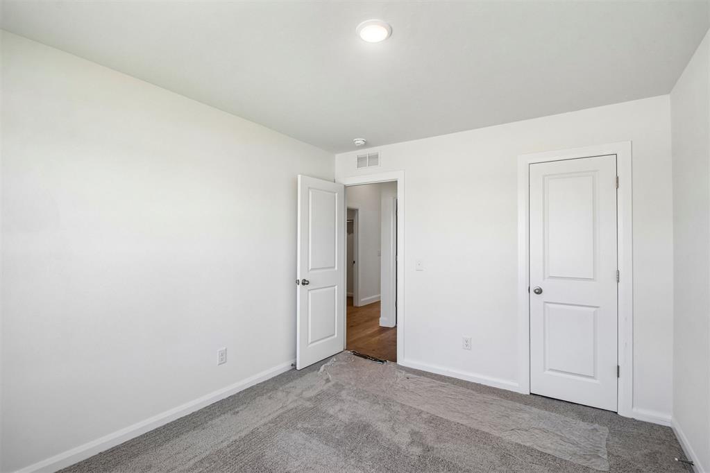 1204 E Ruger Lane Property Photo 23