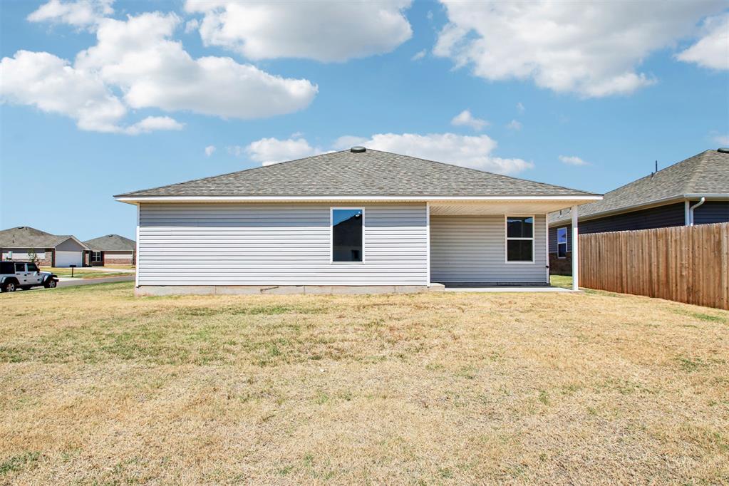 1204 E Ruger Lane Property Photo 28