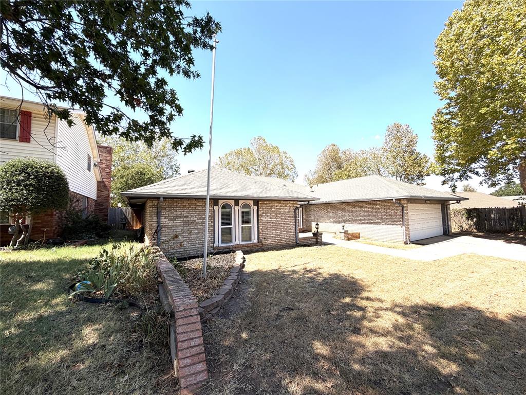 9217 Sutton Place Property Photo 4