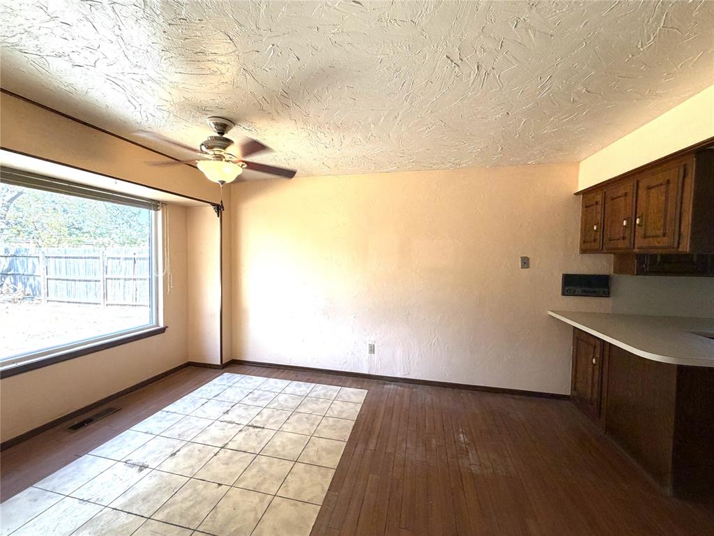 9217 Sutton Place Property Photo 10