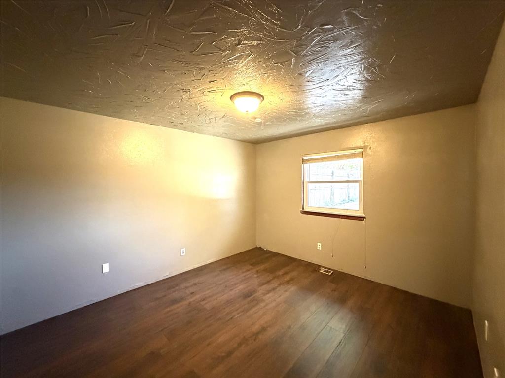 9217 Sutton Place Property Photo 13