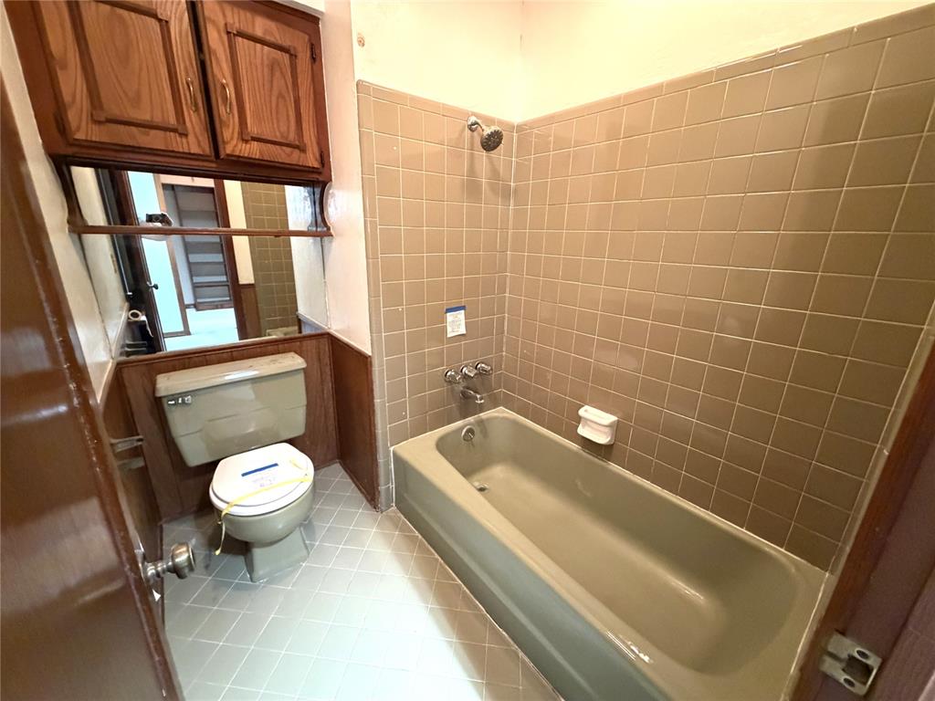 9217 Sutton Place Property Photo 18