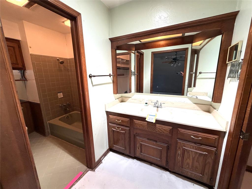 9217 Sutton Place Property Photo 20