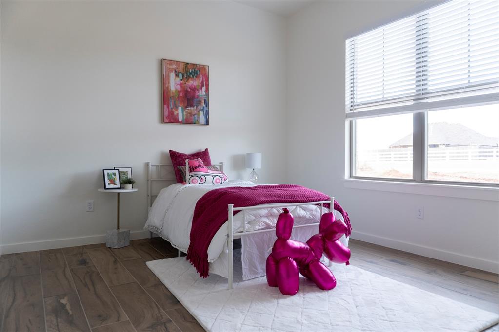 9451 W Charter Oak Road Property Photo 11
