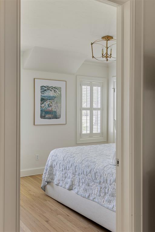 1122 Larchmont Lane Property Photo 33
