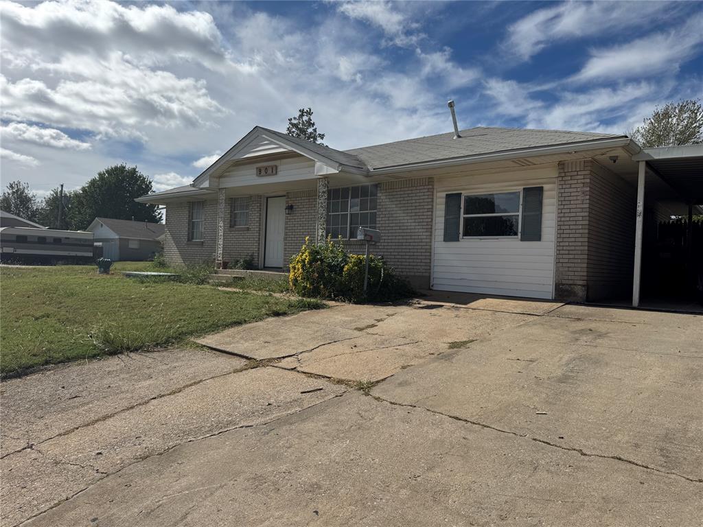 901 N Janeway Avenue Property Photo 1