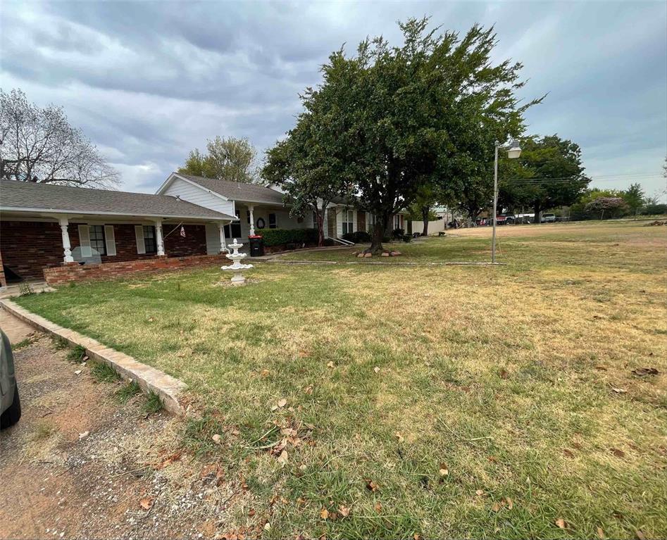 2765 S Harrah Road Property Photo 1