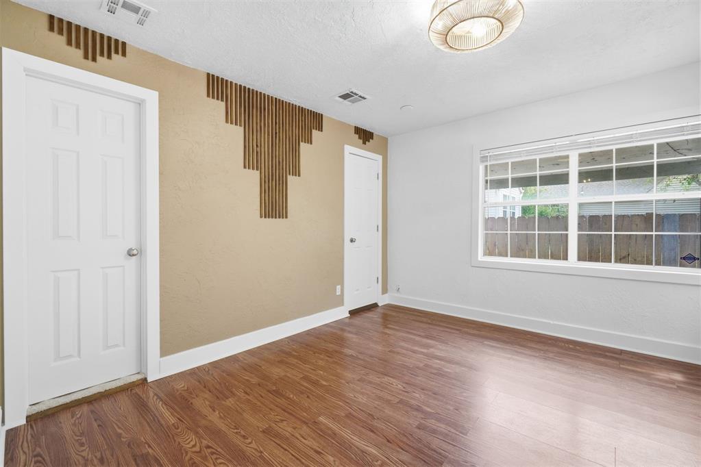 1110 Nw Maple Street Property Photo 20