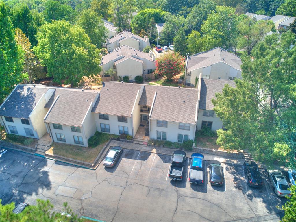 827 Red Bird Lane C Property Photo 3
