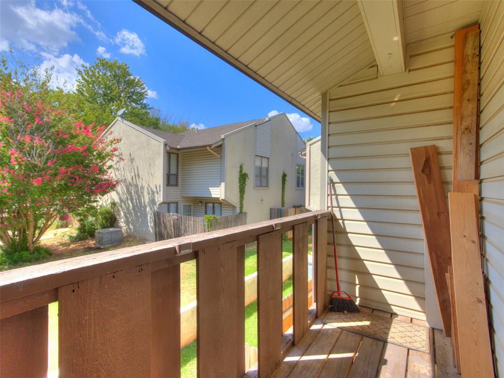 827 Red Bird Lane C Property Photo 10
