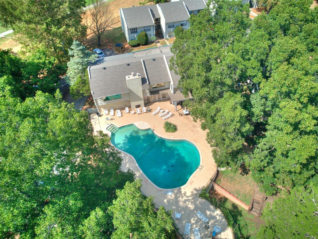 827 Red Bird Lane C Property Photo 14