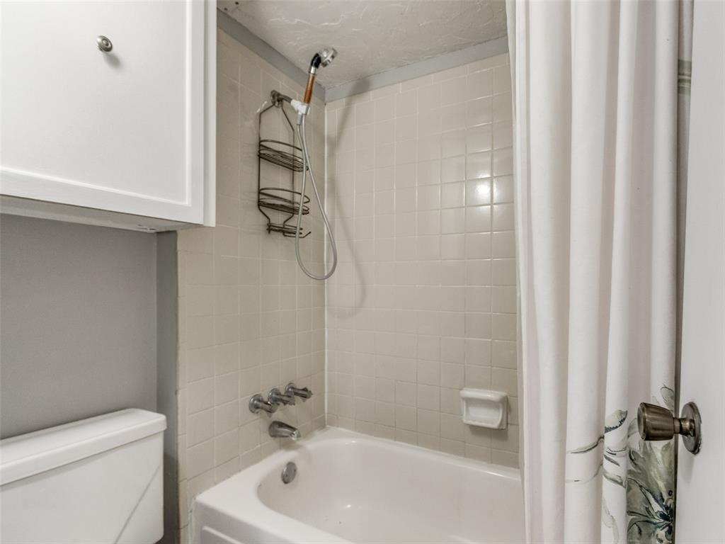 827 Red Bird Lane C Property Photo 44