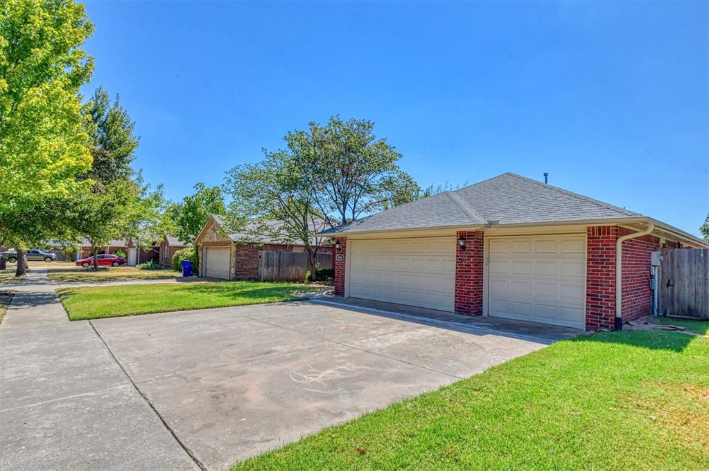 4600 Midway Drive Property Photo 3
