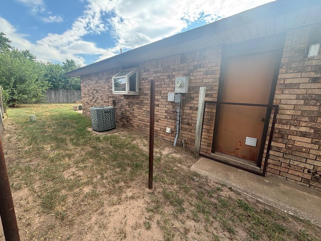 4013 Bunker Hill Street Property Photo 4