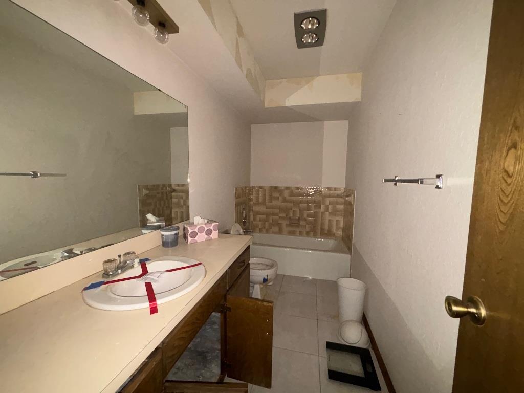 4013 Bunker Hill Street Property Photo 18