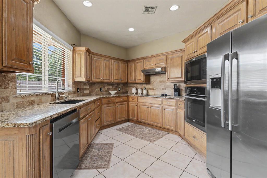2408 Brenton Drive Property Photo 10