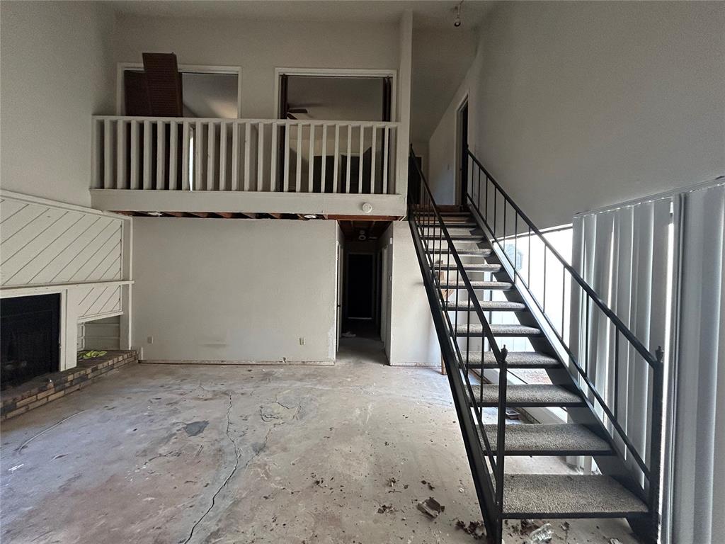 6111 Gaelic Glen Drive Property Photo 8