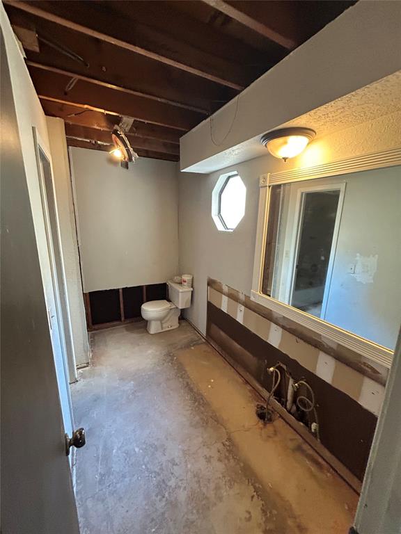 6111 Gaelic Glen Drive Property Photo 11