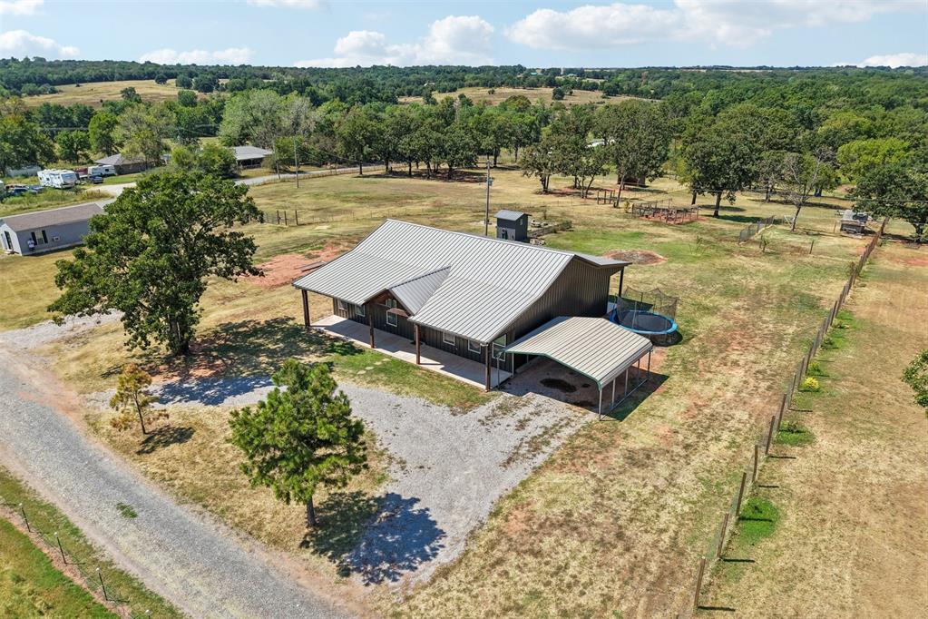 336870 E 1000 Road Property Photo 2