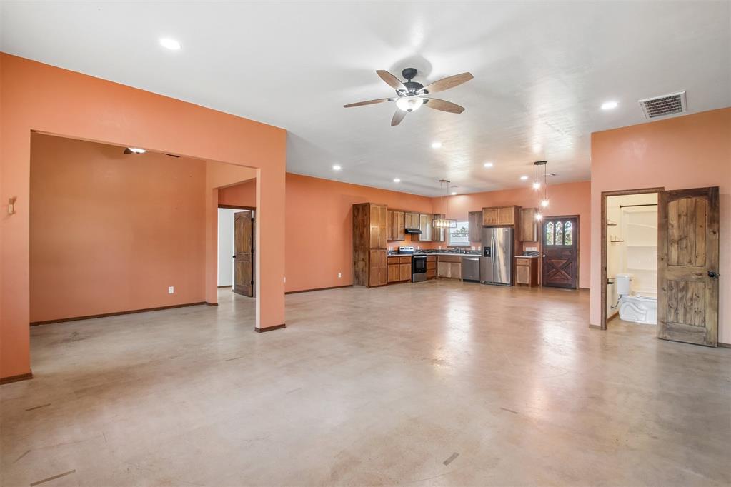 336870 E 1000 Road Property Photo 7