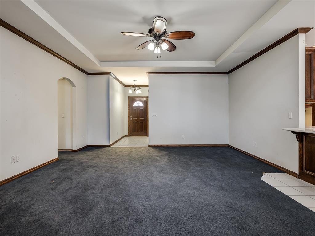 9208 S Villa Avenue Property Photo 5