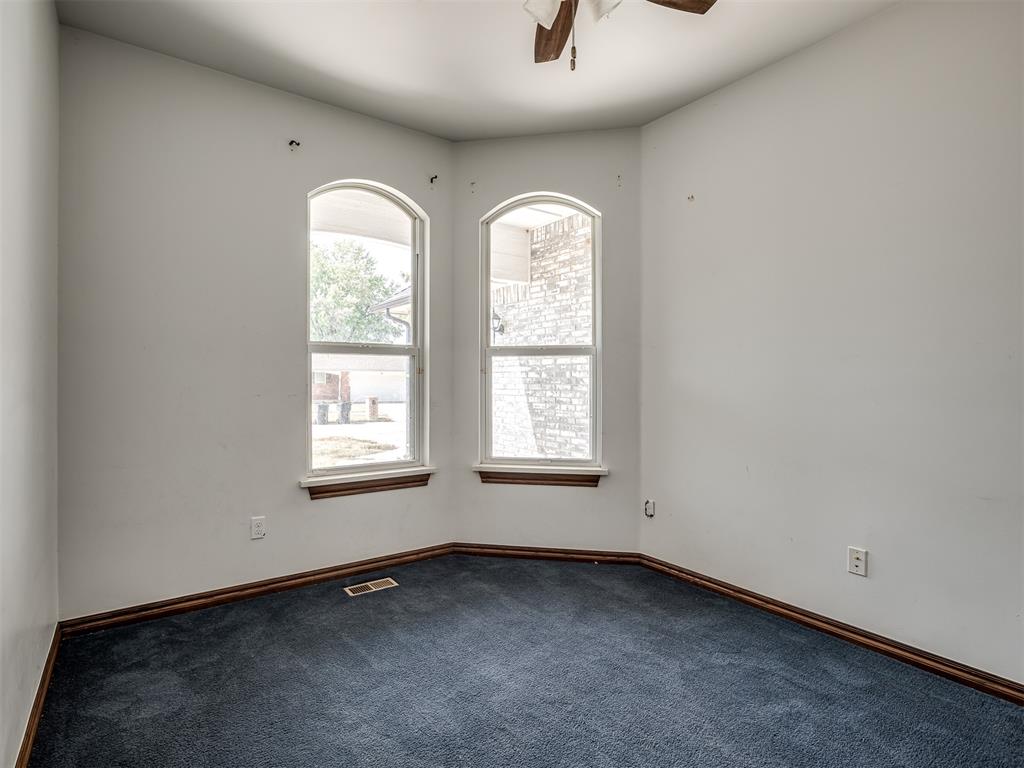 9208 S Villa Avenue Property Photo 23