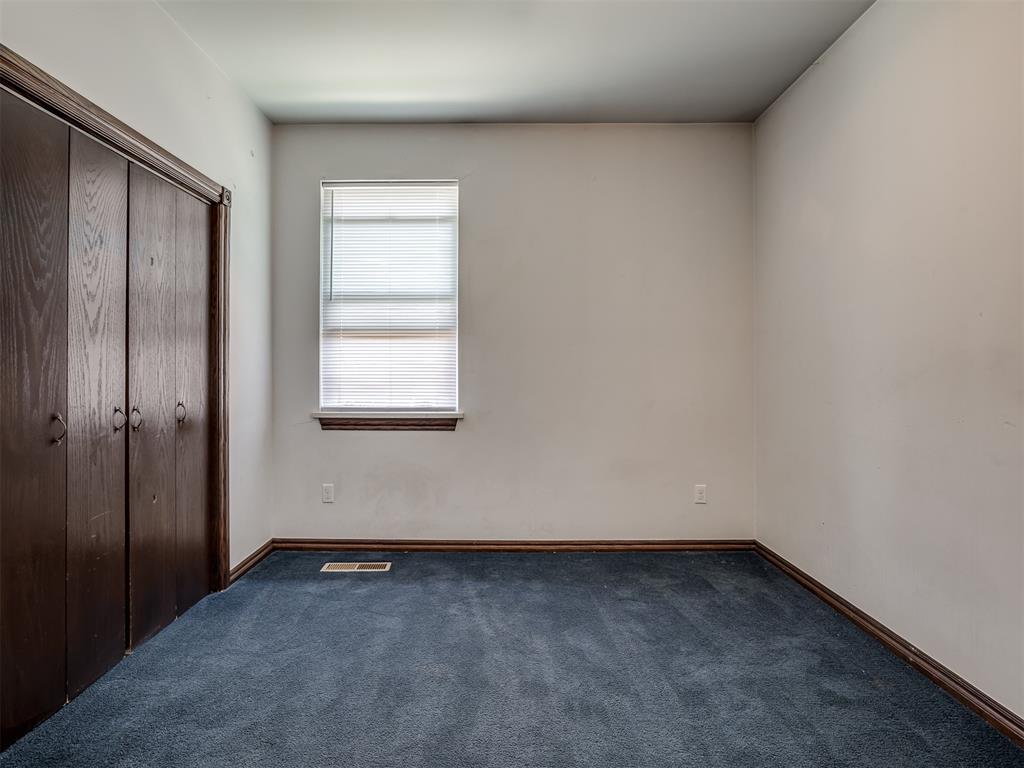 9208 S Villa Avenue Property Photo 25