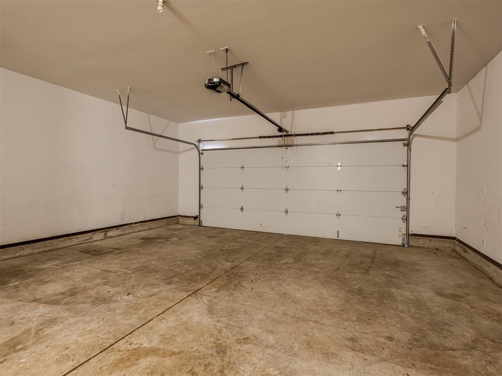 9208 S Villa Avenue Property Photo 30