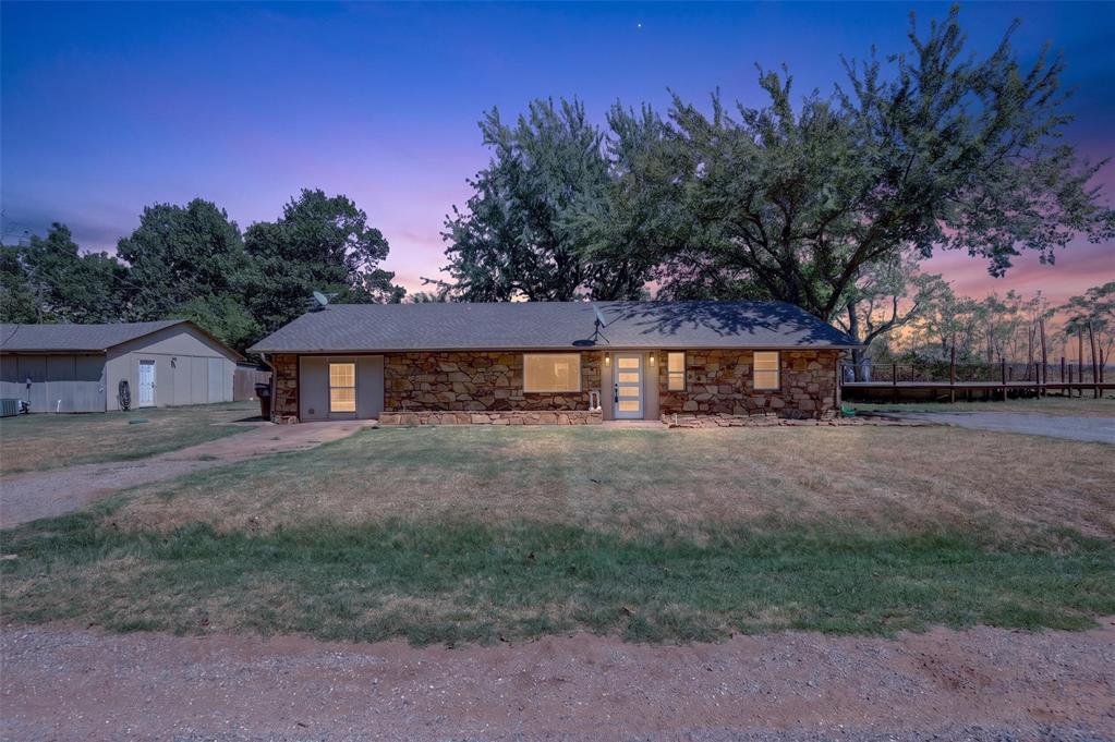 21480 Pioneer Circle Property Photo 1