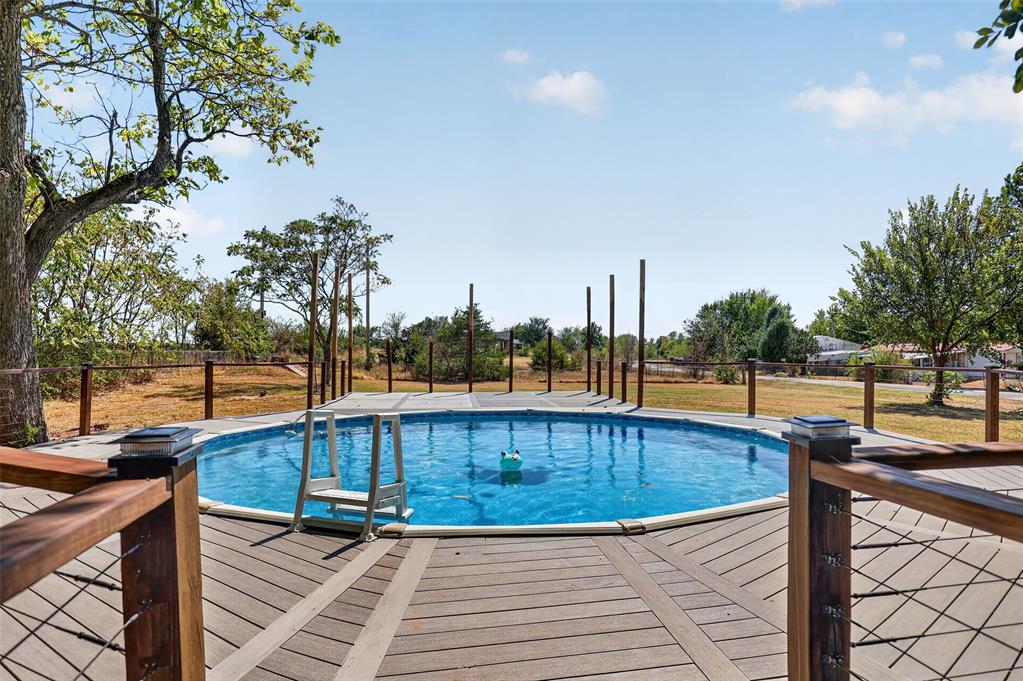 21480 Pioneer Circle Property Photo 4