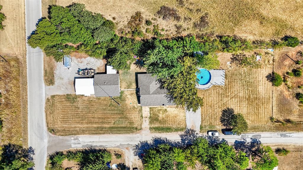 21480 Pioneer Circle Property Photo 8