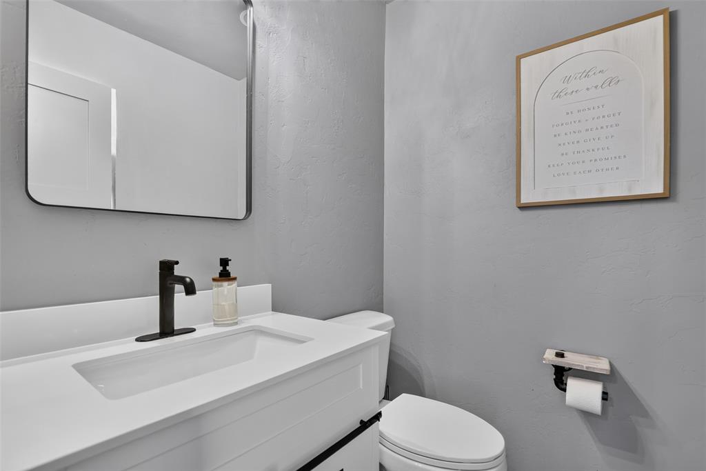 21480 Pioneer Circle Property Photo 10