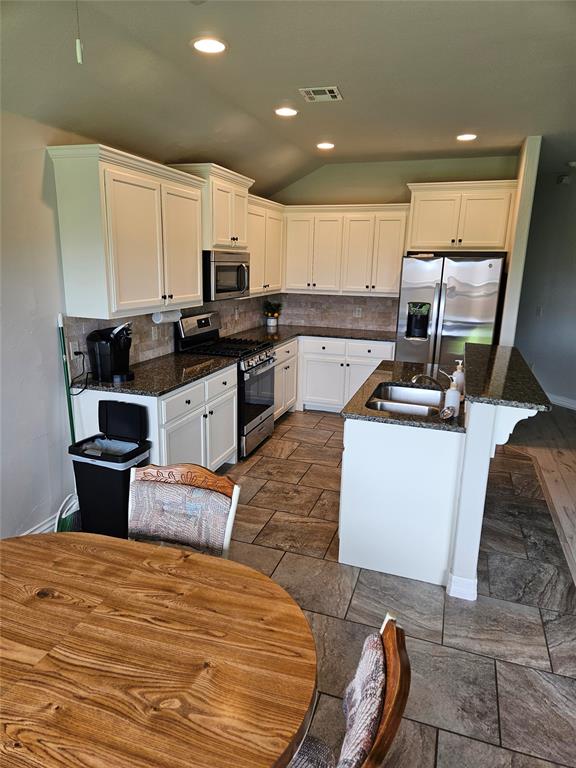 8004 Calm Water Drive Property Photo 10