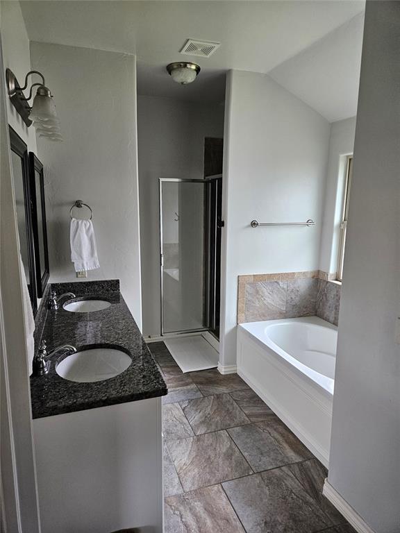 8004 Calm Water Drive Property Photo 14