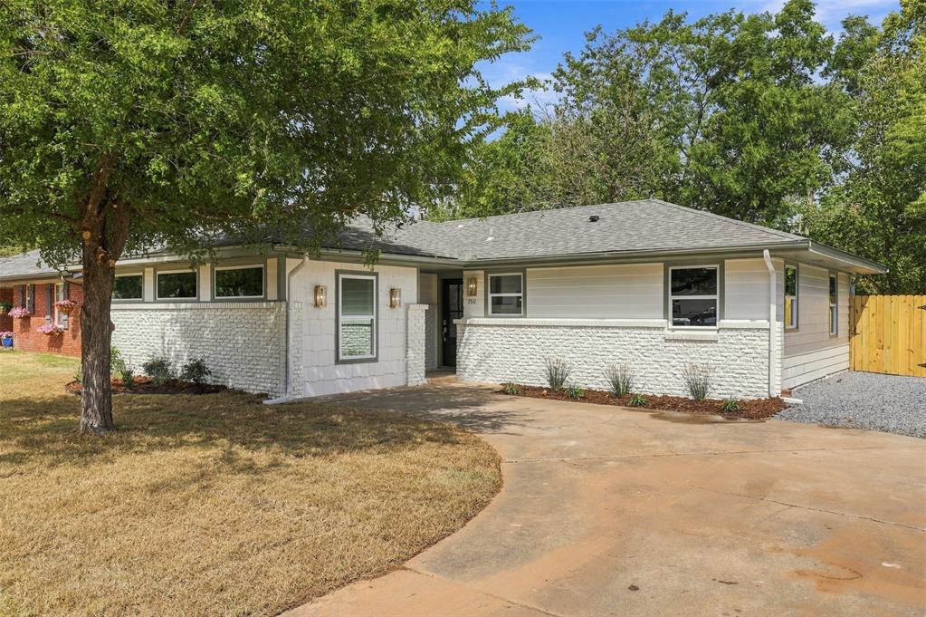 1511 Avondale Drive Property Photo 2