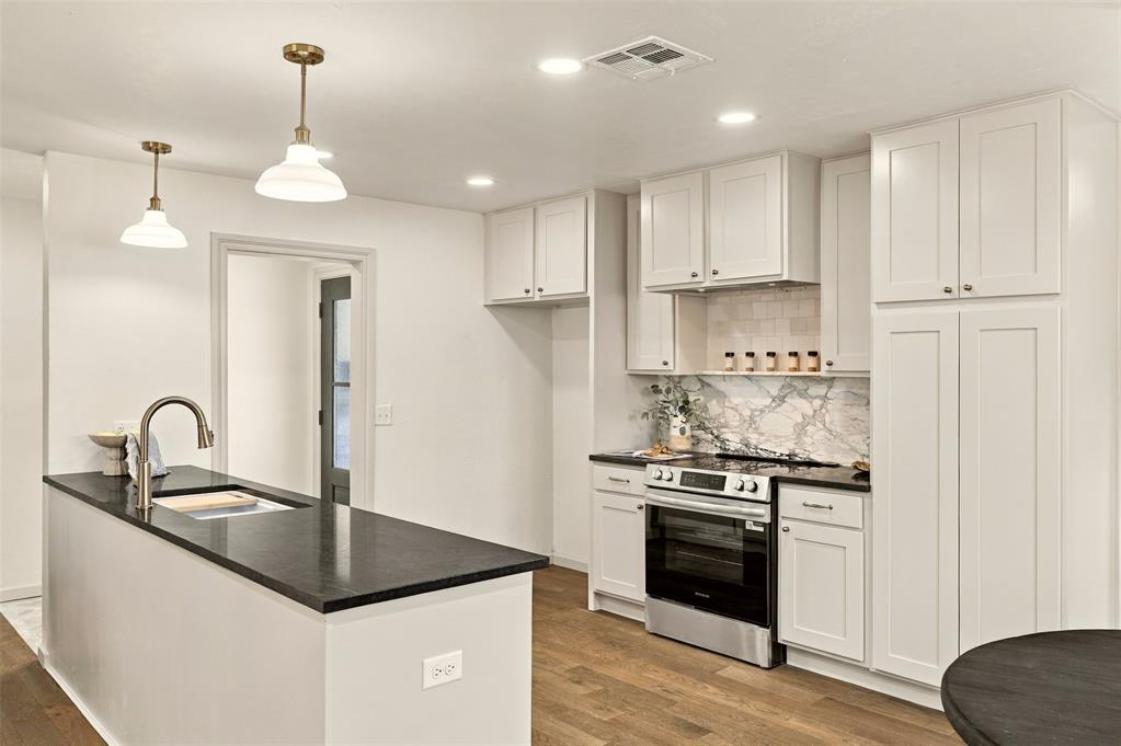 1511 Avondale Drive Property Photo 11