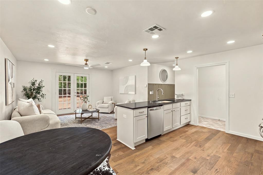 1511 Avondale Drive Property Photo 13