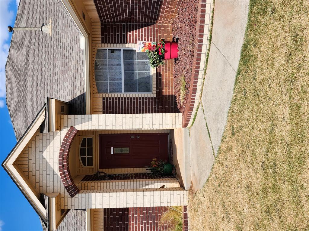 11403 E Village Avenue Property Photo 3