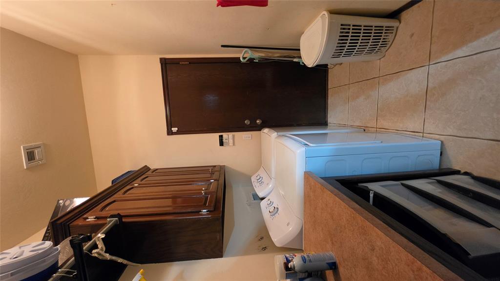 11403 E Village Avenue Property Photo 8