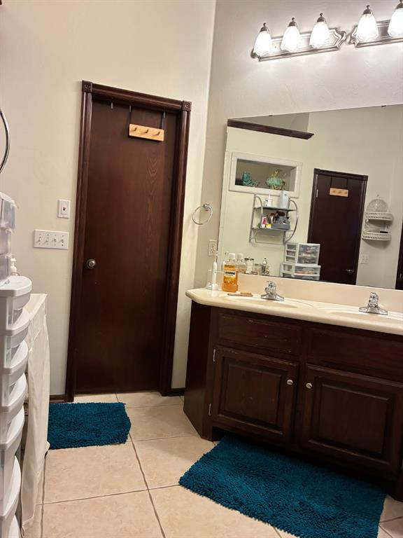 11403 E Village Avenue Property Photo 25