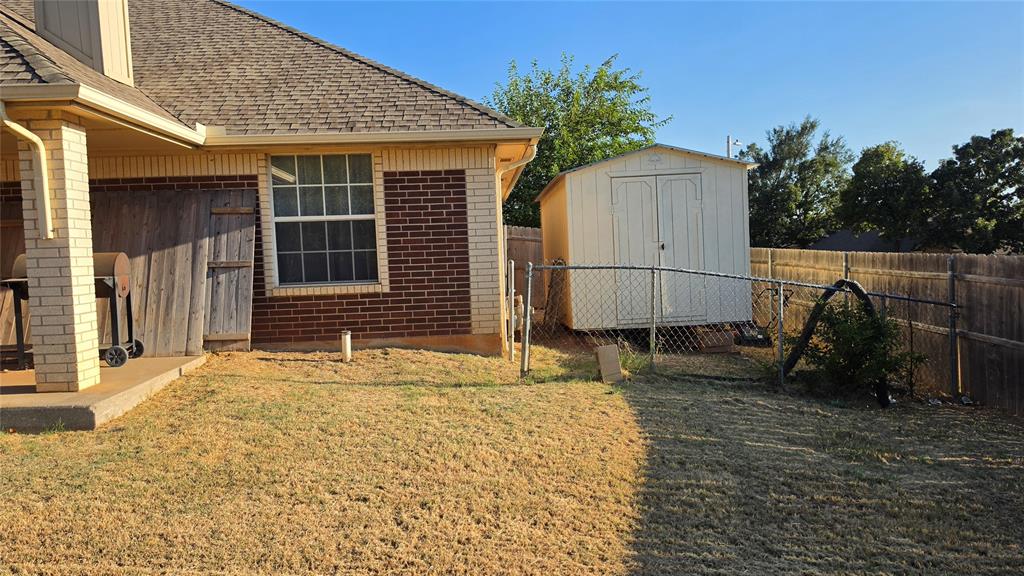 11403 E Village Avenue Property Photo 29