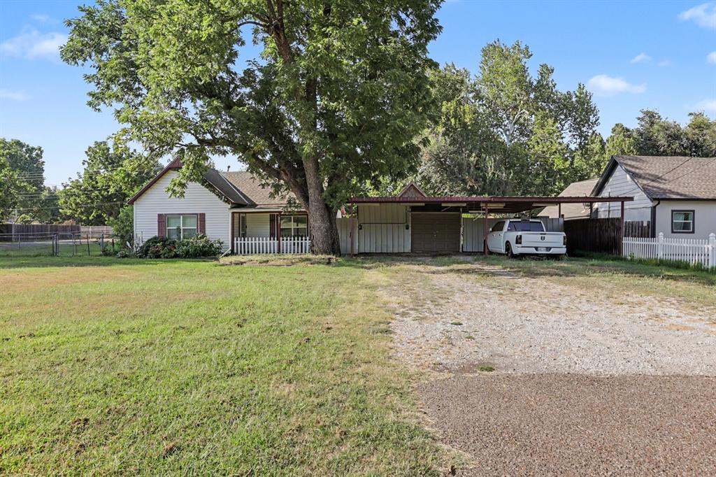 207 E Juniper Lane Property Photo 1