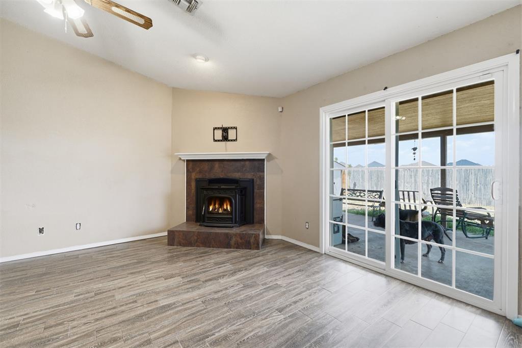 918 Polk Street Property Photo 10