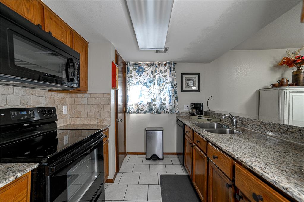 4400 Hemingway Drive 215 Property Photo 4