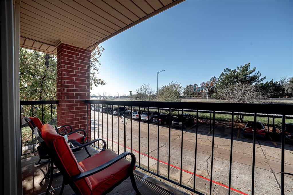 4400 Hemingway Drive 215 Property Photo 11
