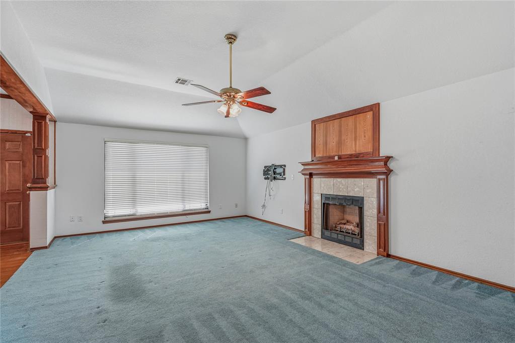 3808 Drawbridge Lane Property Photo 8