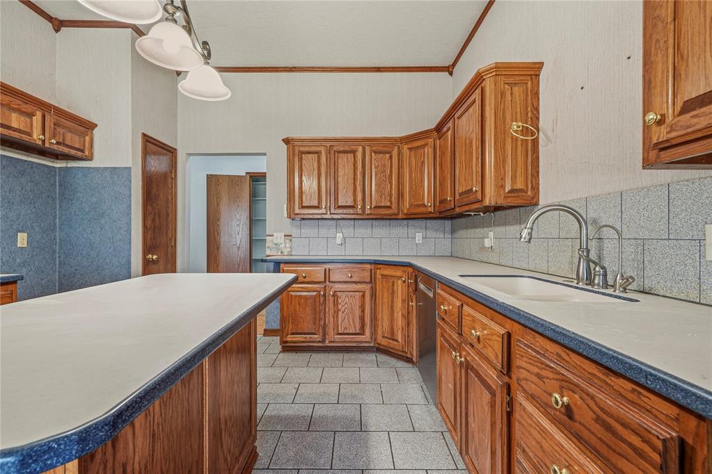 3808 Drawbridge Lane Property Photo 17